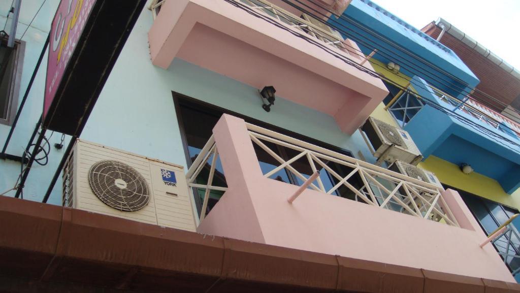 Candy House Affittacamere 2*